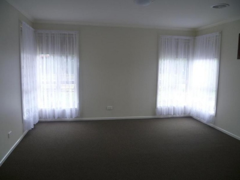 22 BARTLETT CRESCENT, Hoppers Crossing VIC 3029