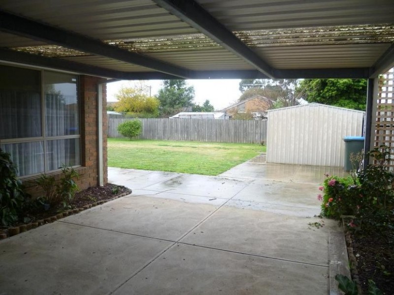 22 BARTLETT CRESCENT, Hoppers Crossing VIC 3029