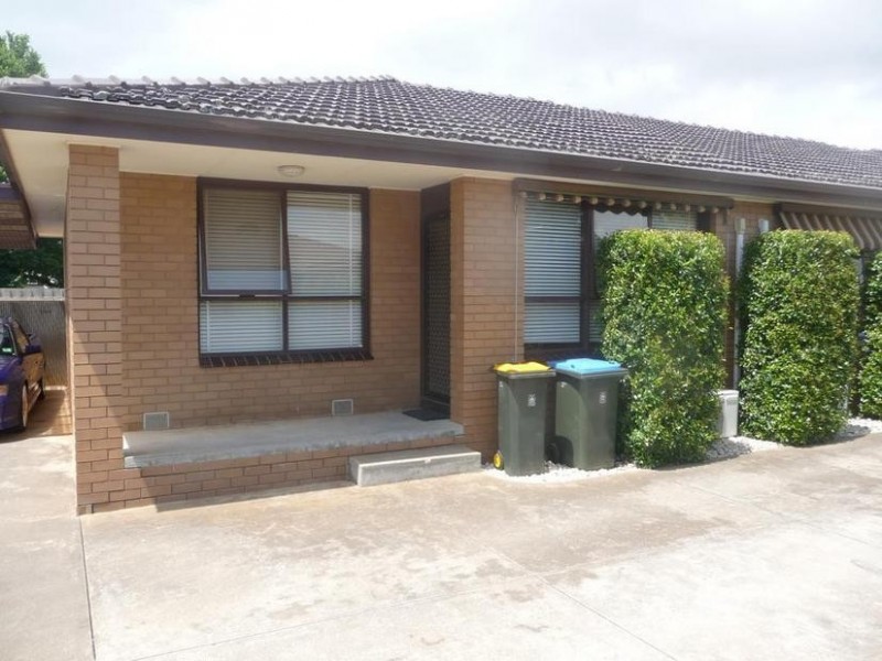 2/25 Mambourin Street, Werribee VIC 3030