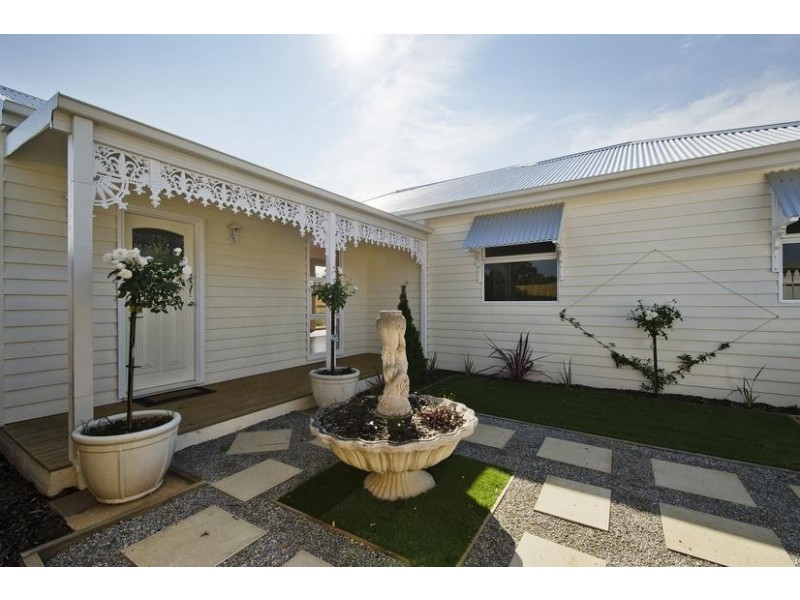 2/6 High St, Werribee VIC 3030