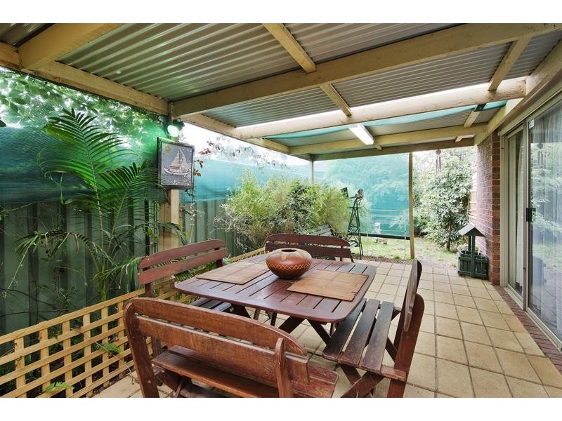 16 Charing Cross Pl, Wyndham Vale VIC 3024