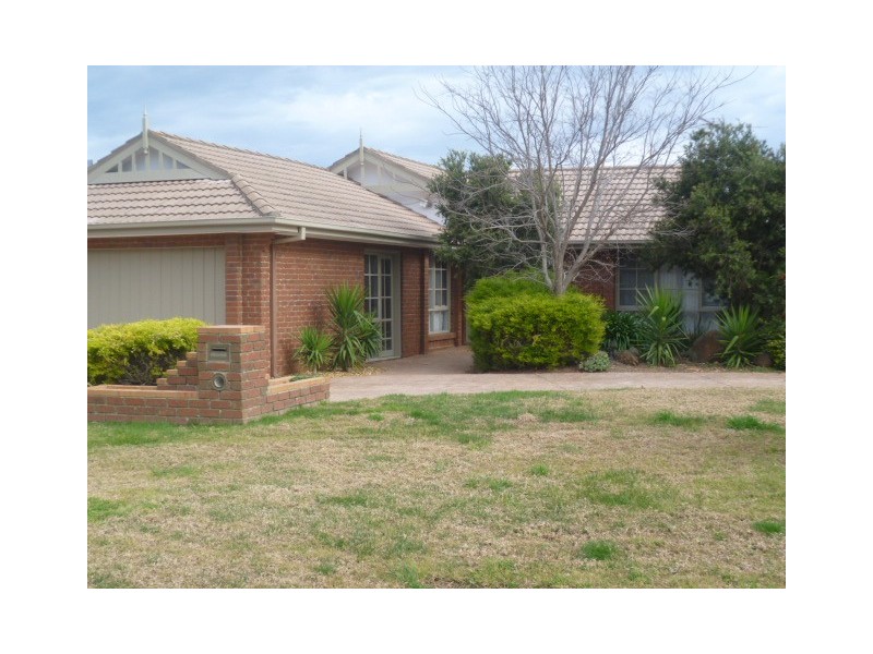 37 Grevillea Crescent, Hoppers Crossing VIC 3029