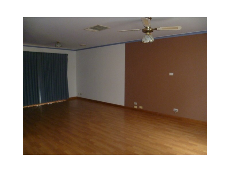 37 Grevillea Crescent, Hoppers Crossing VIC 3029