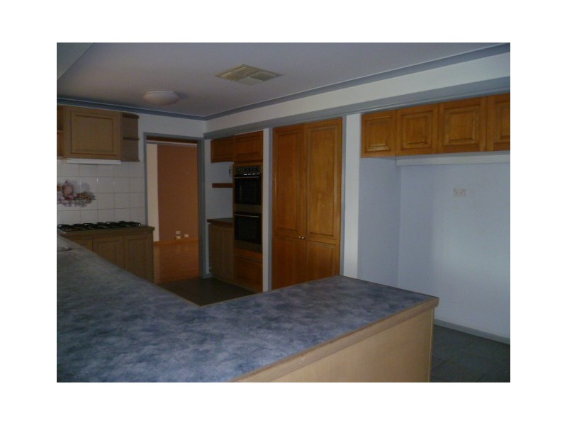 37 Grevillea Crescent, Hoppers Crossing VIC 3029