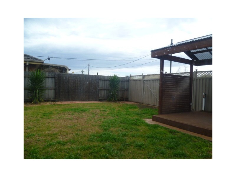 37 Grevillea Crescent, Hoppers Crossing VIC 3029