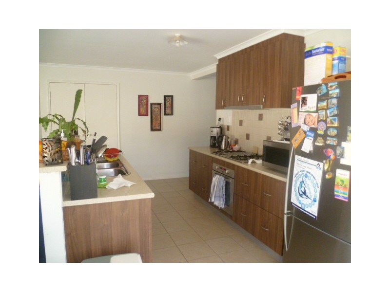 12 Woodswallow Place, Williams Landing VIC 3027