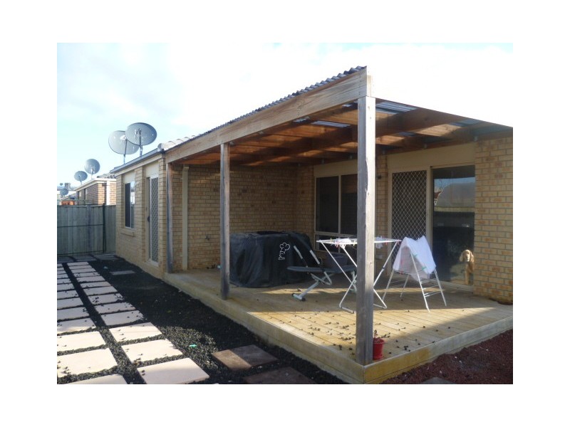 12 Woodswallow Place, Williams Landing VIC 3027