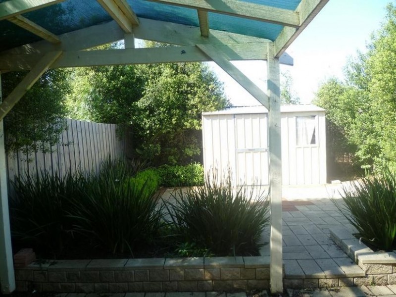 1/266 Greaves Street, Werribee VIC 3030