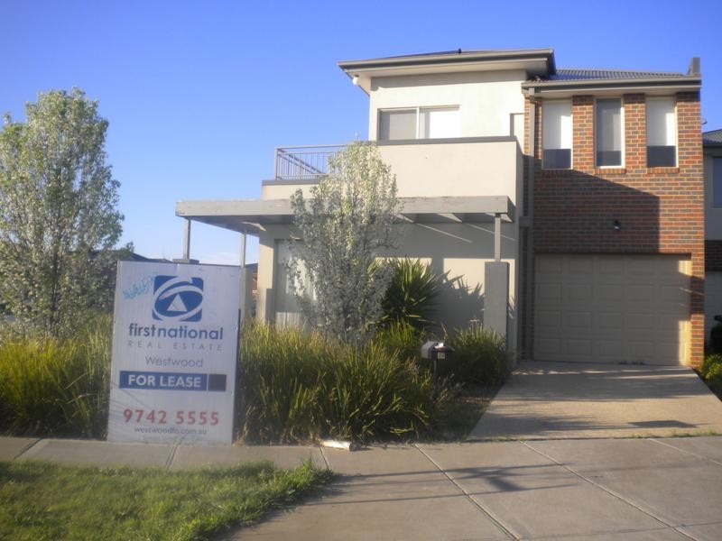 24 East Cornhill Dr, Point Cook VIC 3030
