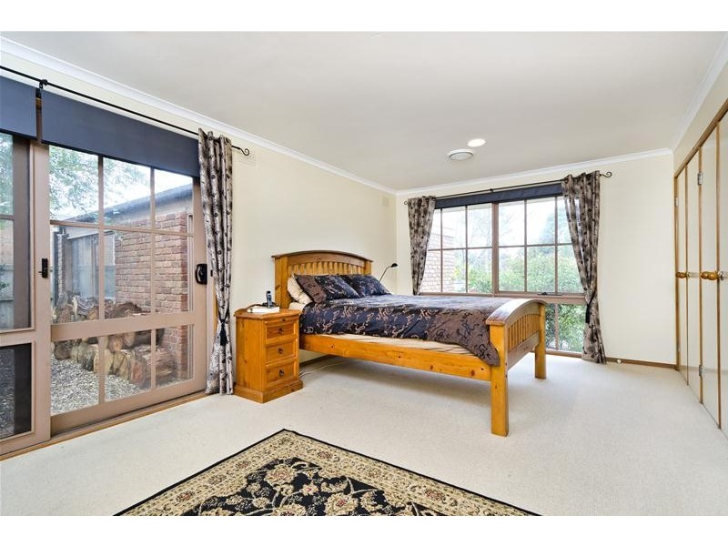 17 Olivetree Close, Werribee VIC 3030