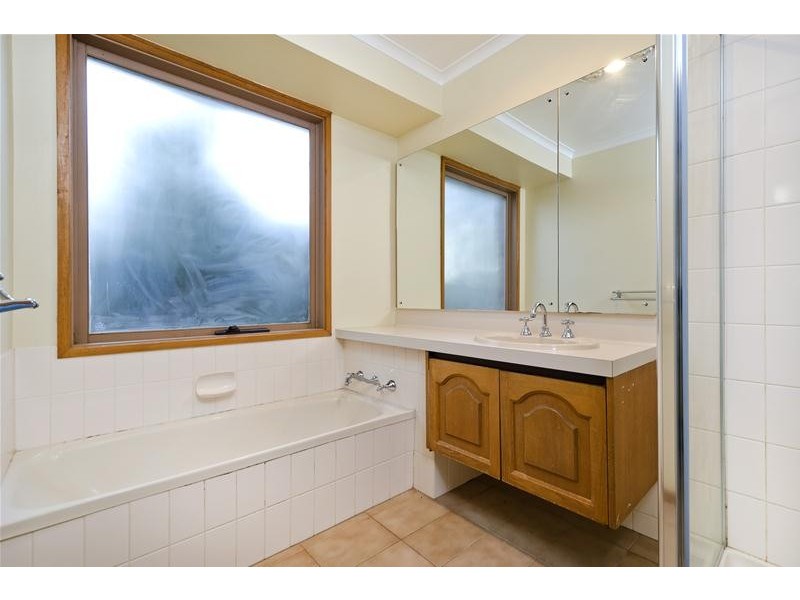 17 Olivetree Close, Werribee VIC 3030