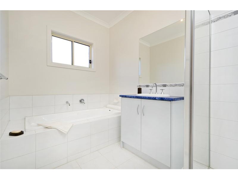 8 Cedar Court, Werribee VIC 3030