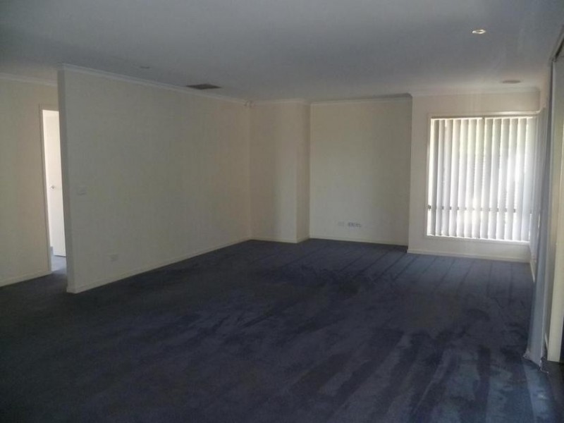 53 Manor Lakes Blvd, Wyndham Vale VIC 3024