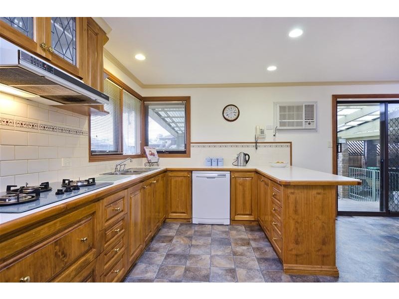 3 Canberra Avenue, Hoppers Crossing VIC 3029