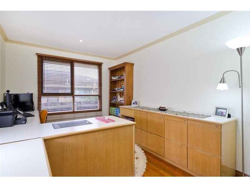 3 Canberra Avenue, Hoppers Crossing VIC 3029