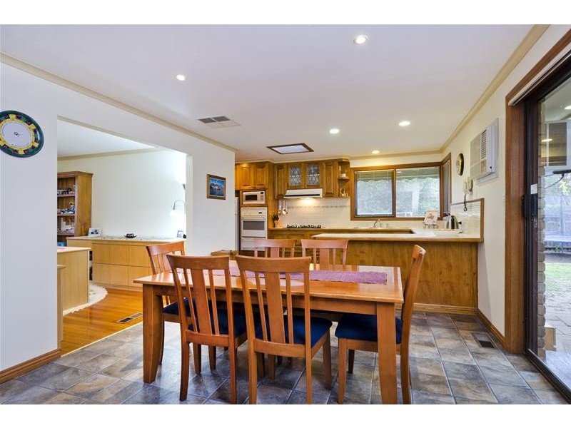 3 Canberra Avenue, Hoppers Crossing VIC 3029