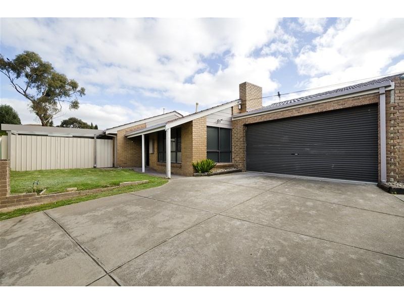 11 Gloucester Court, Werribee VIC 3030