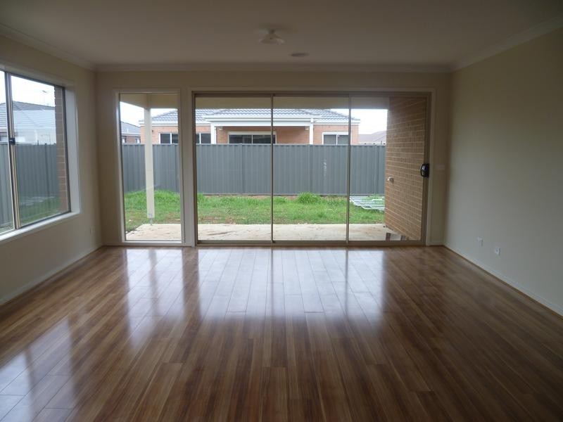 2224 (13) Grovedale Way, Wyndham Vale VIC 3024