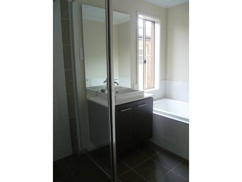 2224 (13) Grovedale Way, Wyndham Vale VIC 3024