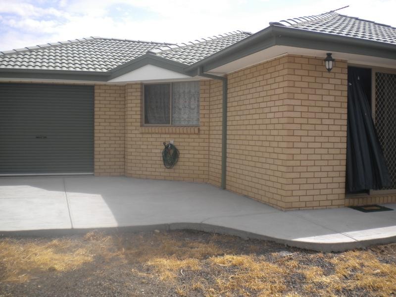 51 Jade Crescent, Wyndham Vale VIC 3024