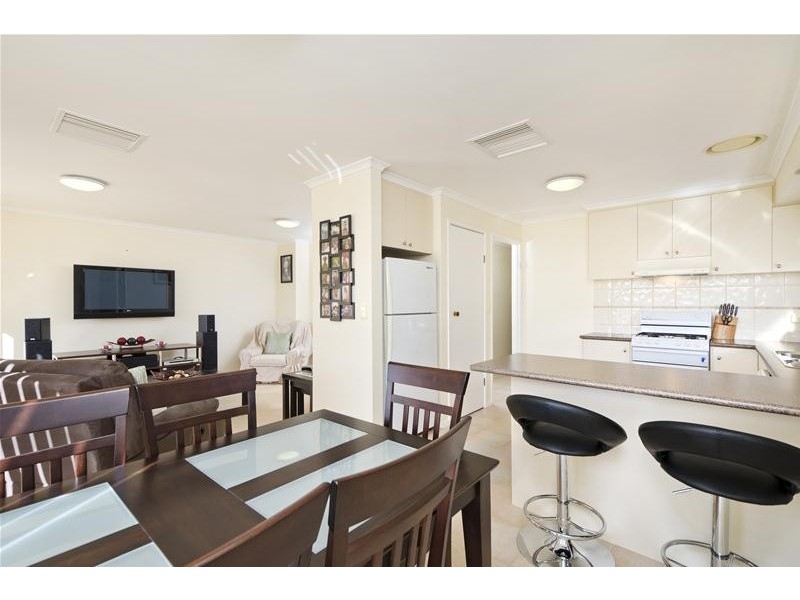 6 Edinburgh Court, Werribee VIC 3030