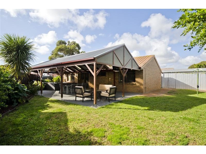 6 Edinburgh Court, Werribee VIC 3030