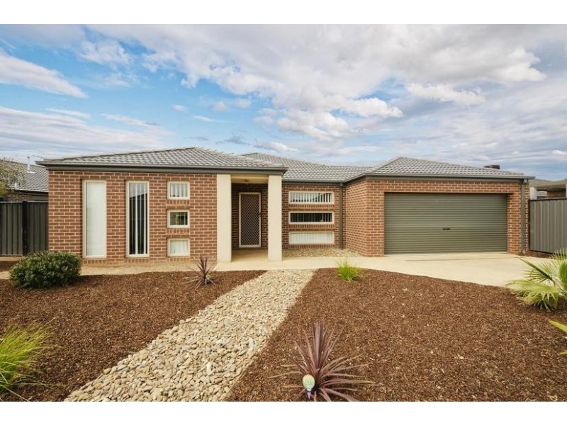 4 Nighthawk Rd, Tarneit VIC 3029