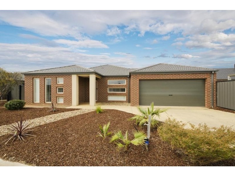 4 Nighthawk Rd, Tarneit VIC 3029