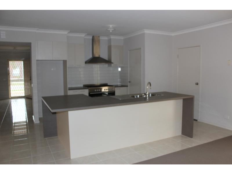 9 Lomandra Street, Point Cook VIC 3030