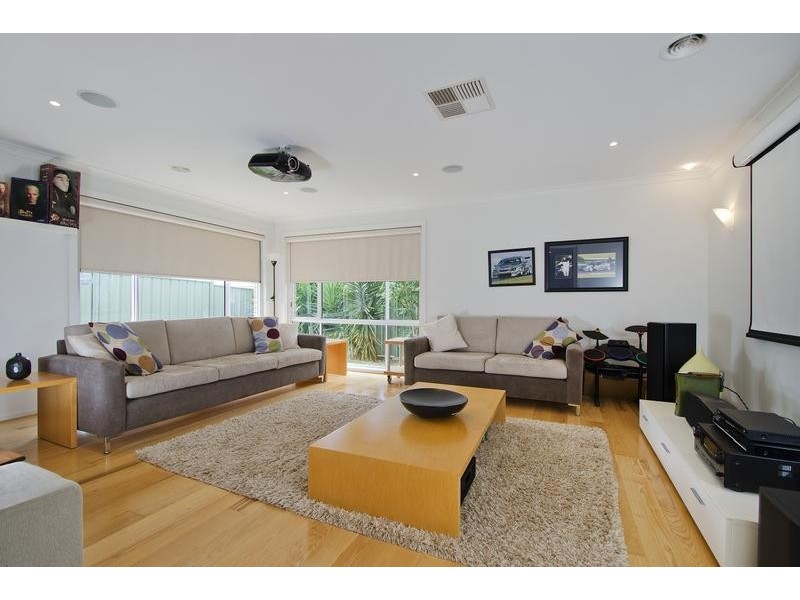 6 Jade Cres, Wyndham Vale VIC 3024