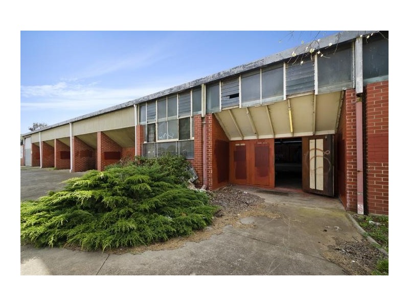 28 Scotsburn Gr / Market Rd, Werribee VIC 3030