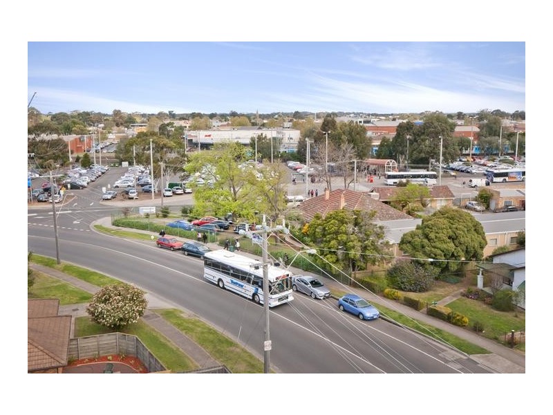 28 Scotsburn Gr / Market Rd, Werribee VIC 3030