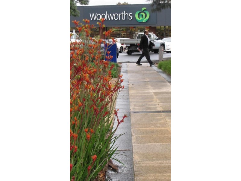 28 Scotsburn Gr / Market Rd, Werribee VIC 3030