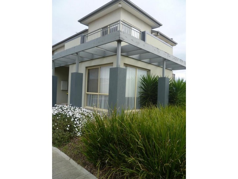 24 East Cornhill Drive, Point Cook VIC 3030