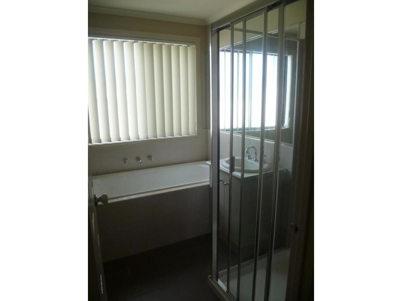 1 Lindrum Outlook, Tarneit VIC 3029