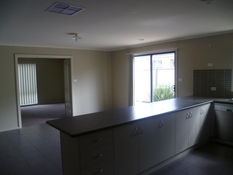 1 Lindrum Outlook, Tarneit VIC 3029