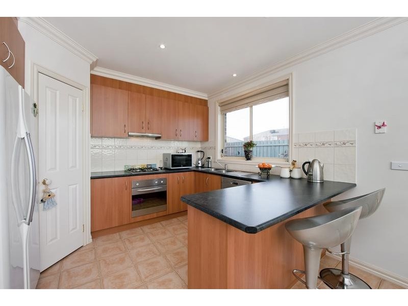 3/96-98 Thames Boulevard, Werribee VIC 3030