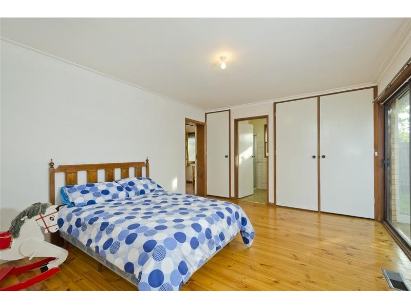 4 Moore Court, Werribee VIC 3030