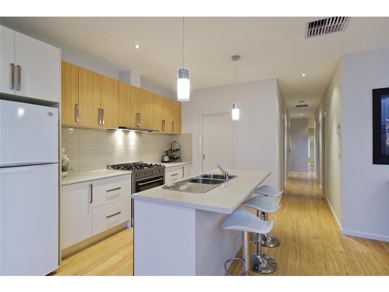 1/9 Barrot Avenue, Hoppers Crossing VIC 3029