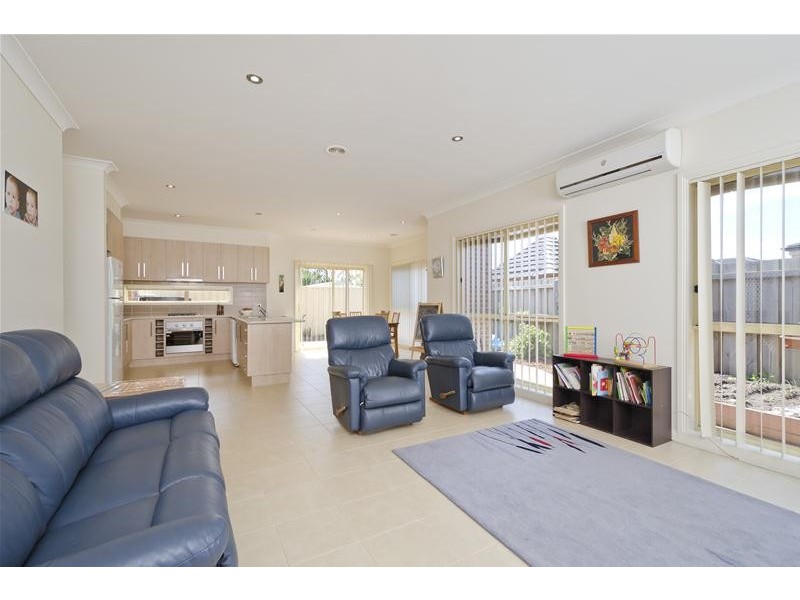 2/11 Bunya Place, Werribee VIC 3030
