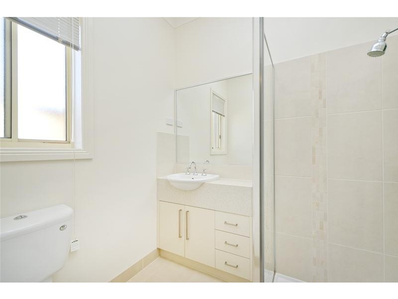 2/11 Bunya Place, Werribee VIC 3030