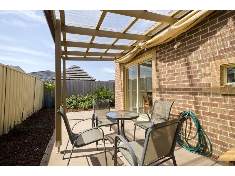 2/11 Bunya Place, Werribee VIC 3030