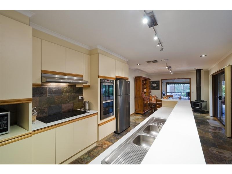 34 Lyall Drive, Werribee VIC 3030