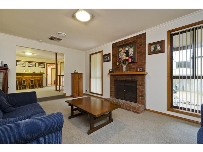 34 Lyall Drive, Werribee VIC 3030