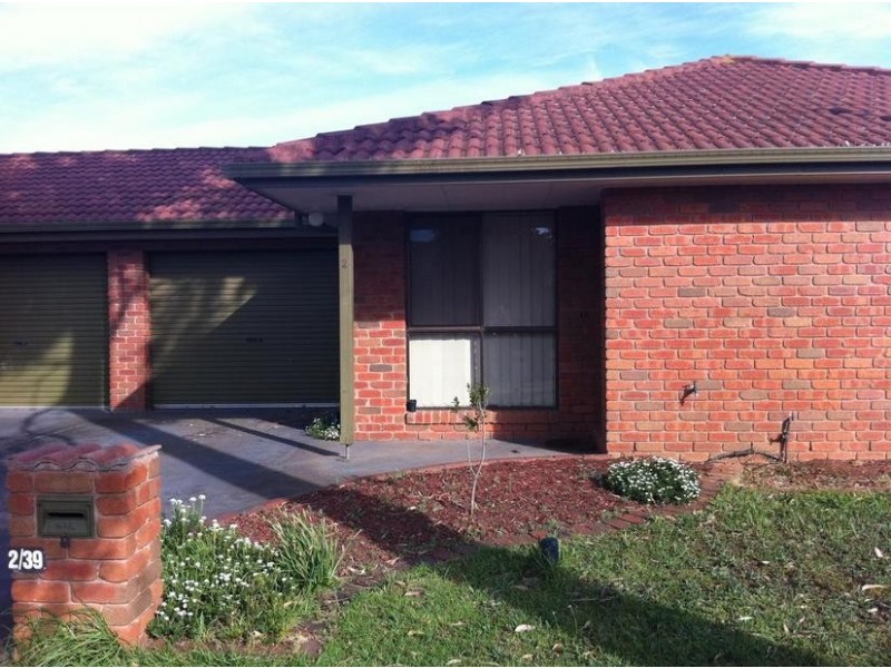 2/39 Chirnside Avenue, Werribee VIC 3030