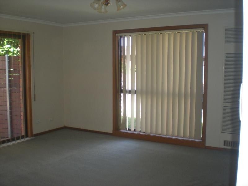 2/39 Chirnside Avenue, Werribee VIC 3030
