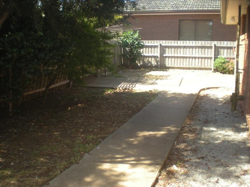 2/39 Chirnside Avenue, Werribee VIC 3030