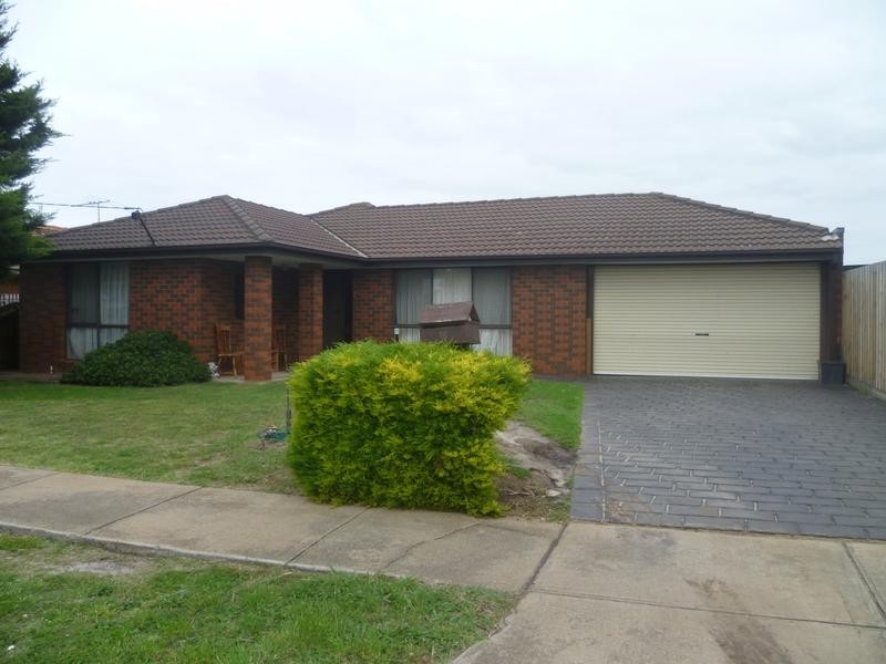 16 Matlock Crescent, Hoppers Crossing VIC 3029