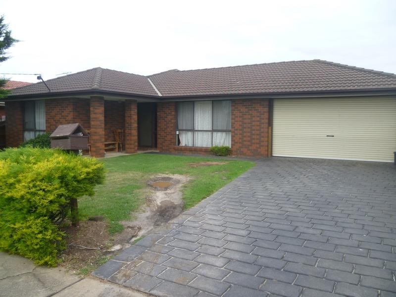 16 Matlock Crescent, Hoppers Crossing VIC 3029