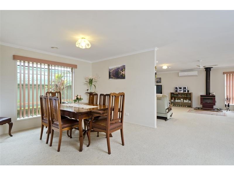 34 Oaktree Avenue, Wyndham Vale VIC 3024
